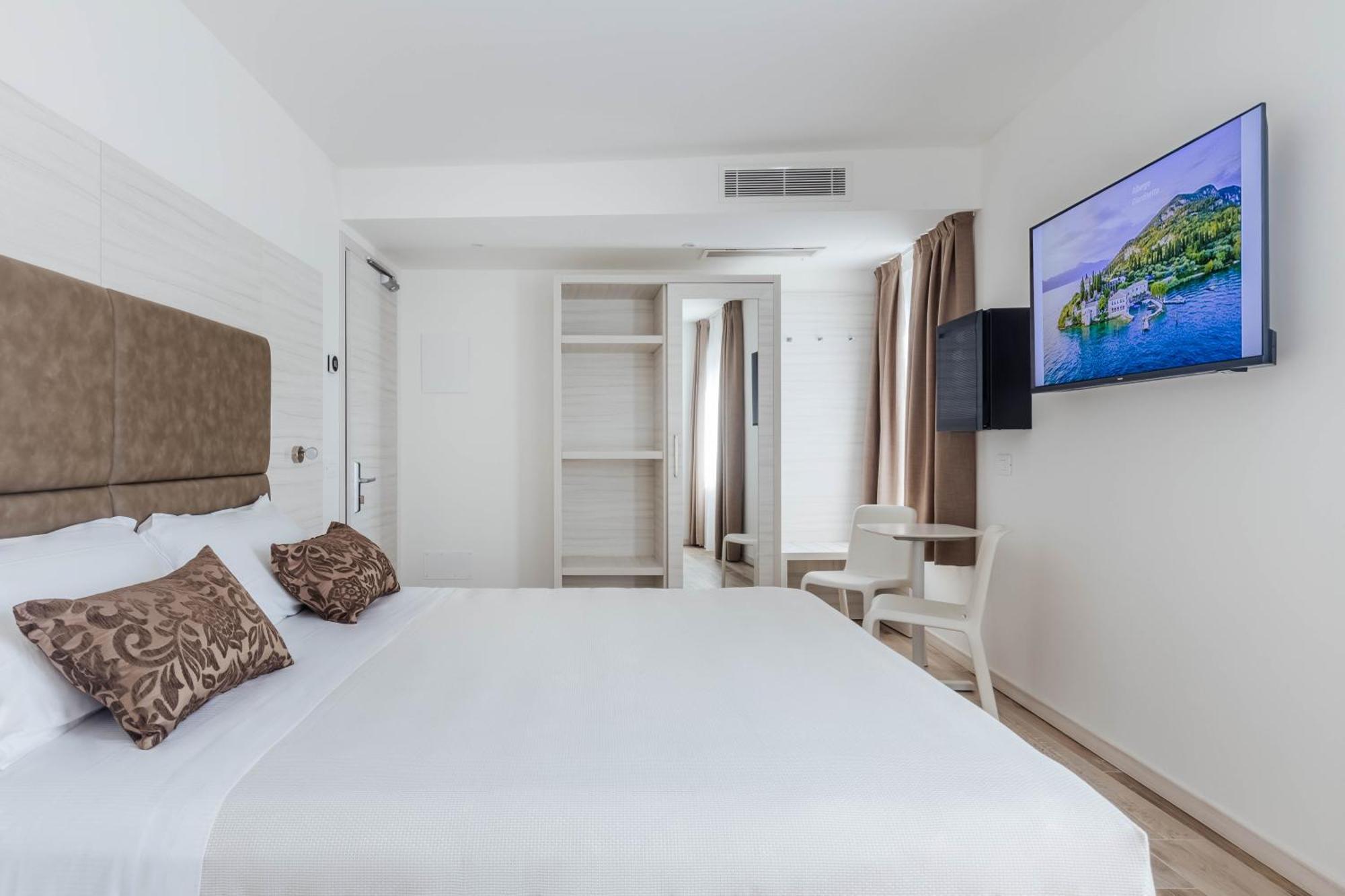 Hotel Giardinetto Garda  Ngoại thất bức ảnh