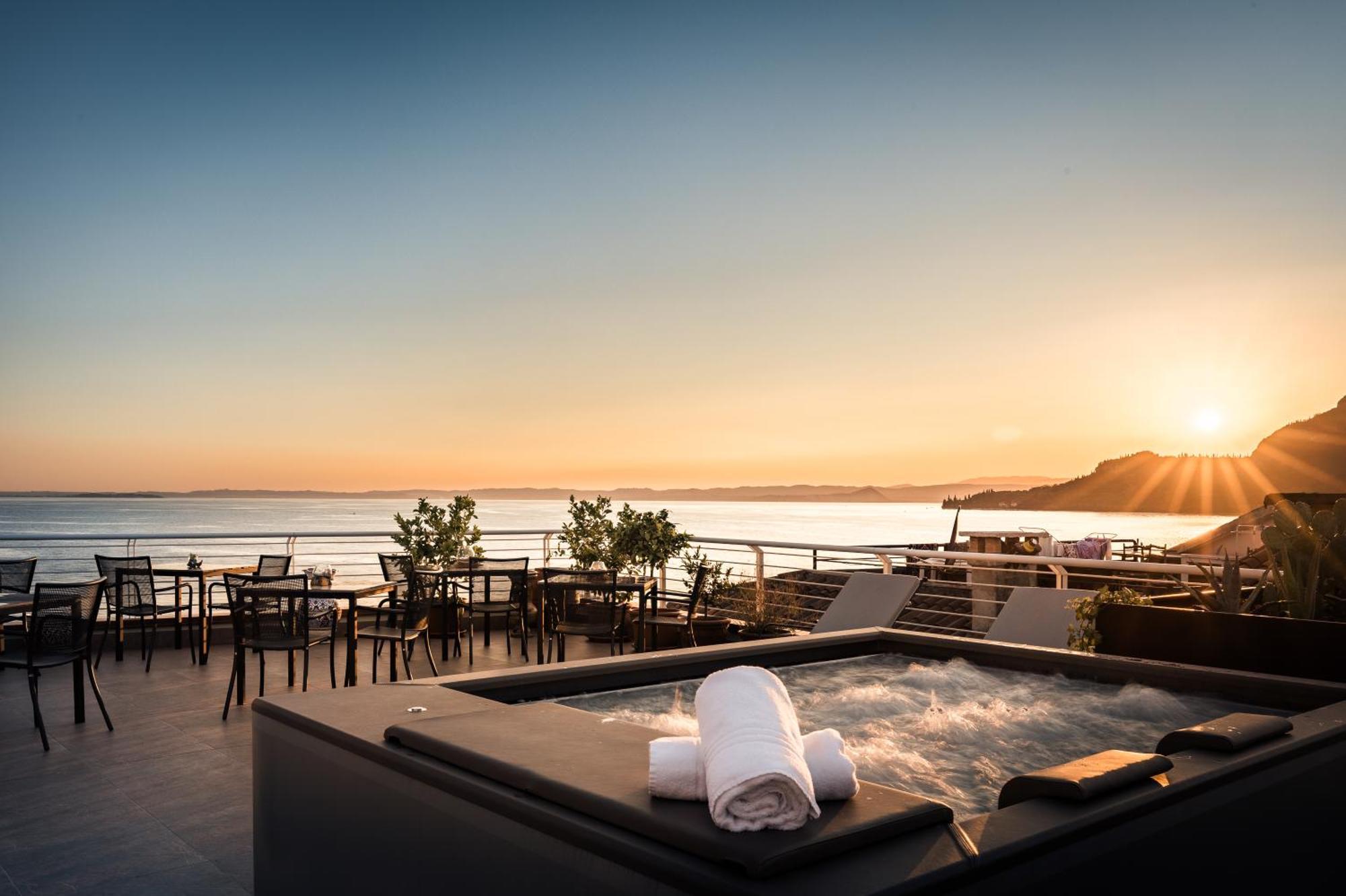 Hotel Giardinetto Garda  Ngoại thất bức ảnh