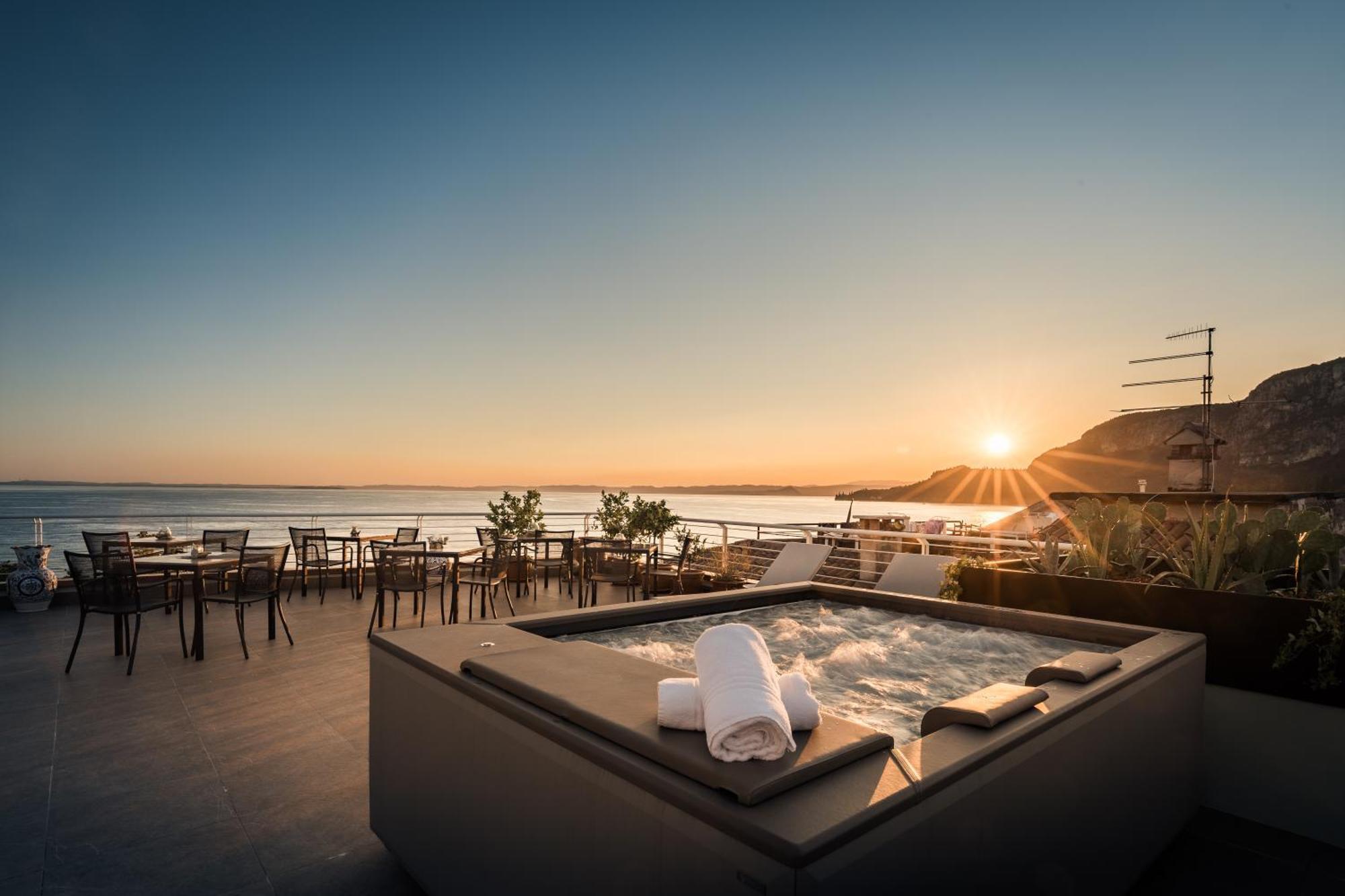 Hotel Giardinetto Garda  Ngoại thất bức ảnh